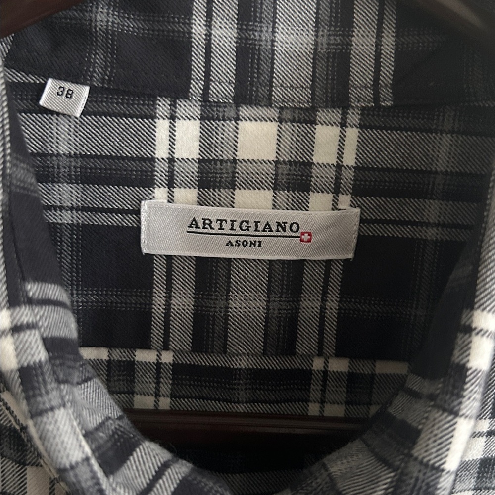 Artigiano Women's  Black/White Plaid Ruffle Placket Button Down Blouse. 38 - Picture 4 of 11